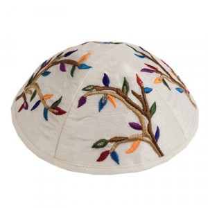 Colorful Tree Embroidery on White Kippah by Yair Emanuel Ocasiones Judías