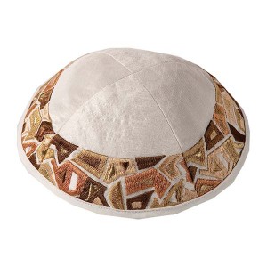 Yair Emanuel Kippah with Gold and Brown Mosaic Pattern and 4 Sections Artistas y Marcas